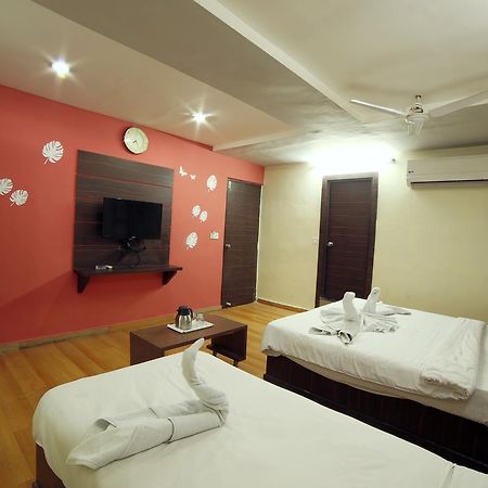 Hotel Avion Inn 阿穆达巴 外观 照片