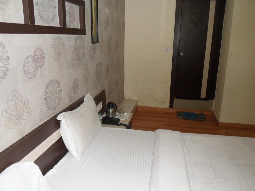 Hotel Avion Inn 阿穆达巴 客房 照片