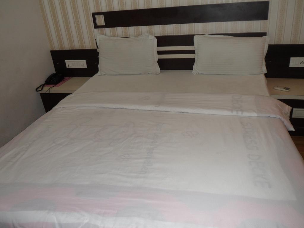 Hotel Avion Inn 阿穆达巴 客房 照片