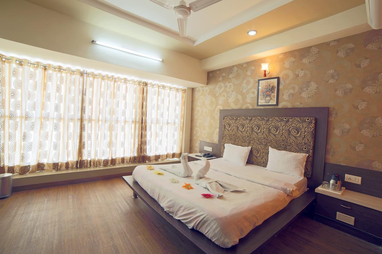 Hotel Avion Inn 阿穆达巴 外观 照片