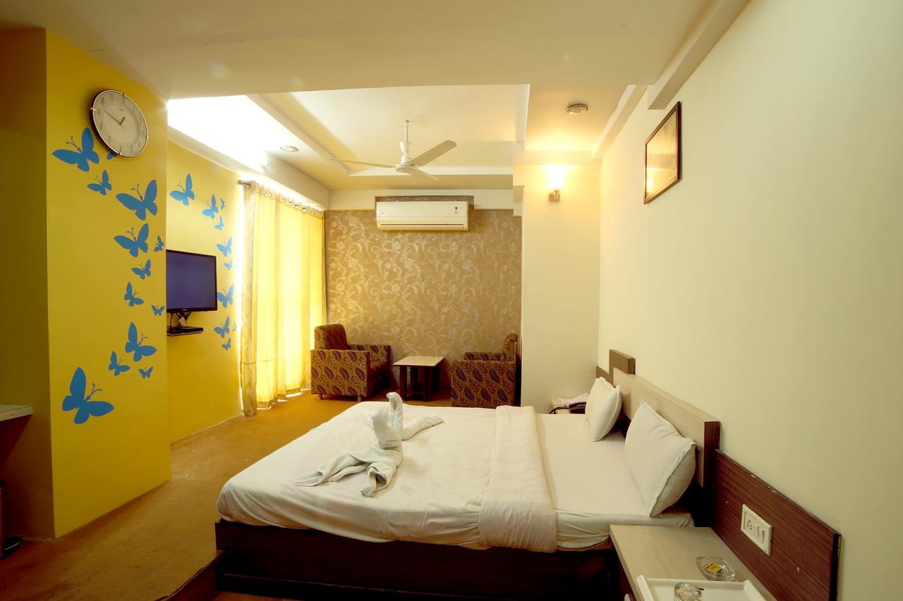 Hotel Avion Inn 阿穆达巴 外观 照片